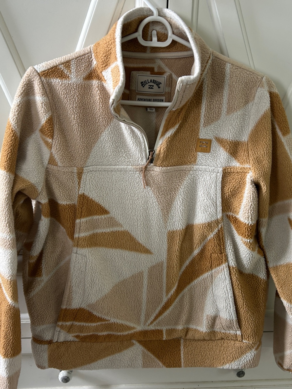 Women’s M Billabong Cream & Camel Fleece Pullover